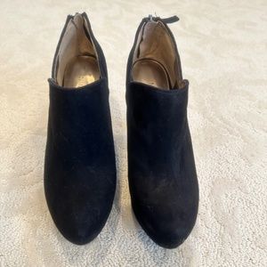 Nine West Platform Black Suede Ankle Boots (Size 6.5)